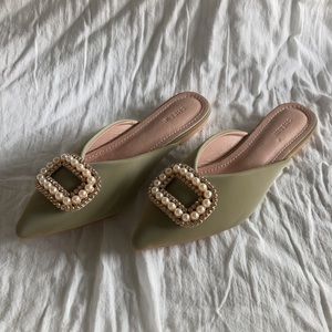 She&In flats with vintage style buckle, sz 39